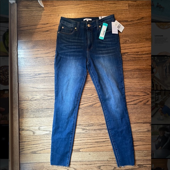 STS Blue - Ellie Skinny Highrise - NWT - Picture 3 of 3